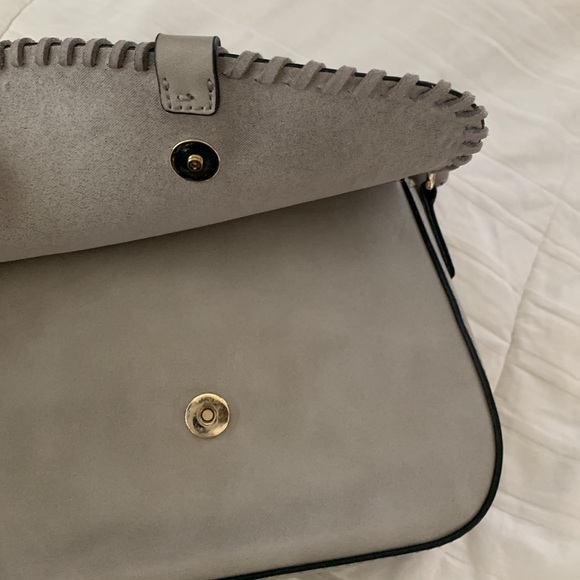 Gap Grey Saddle Stitch Crossbody Bag - Picture 4 of 9